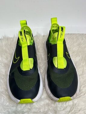 Nike Flex Plus Volt Black Anthracite Slip On Running Shoes CW7415-004 Size 6Y
